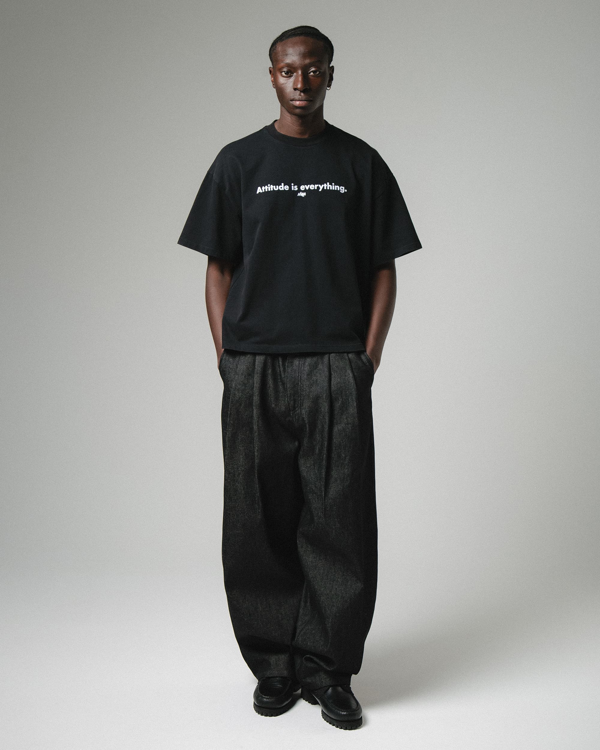 Pleated Onigiri Jeans - Raw Black