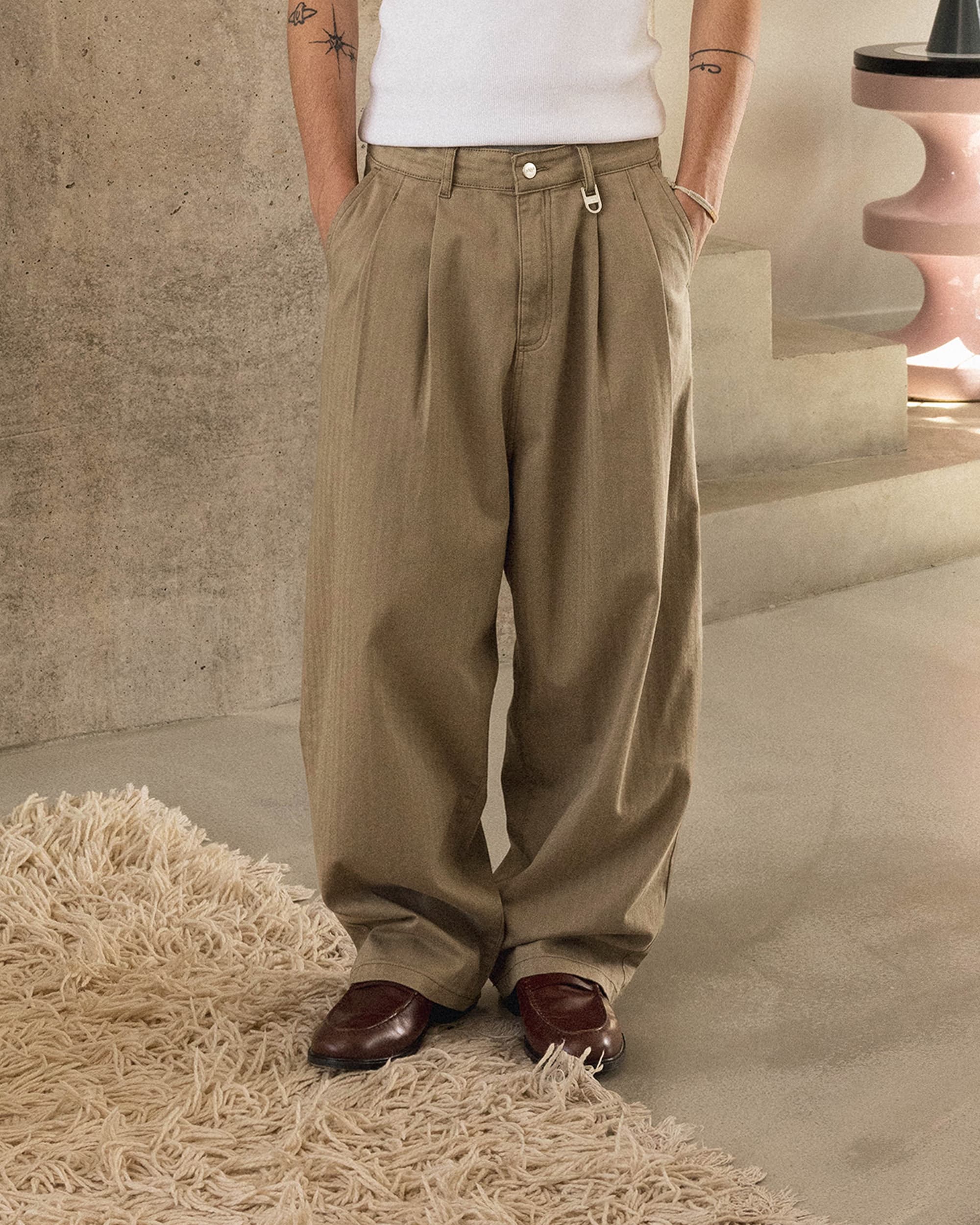Pleated Onigiri Herringbone Trousers