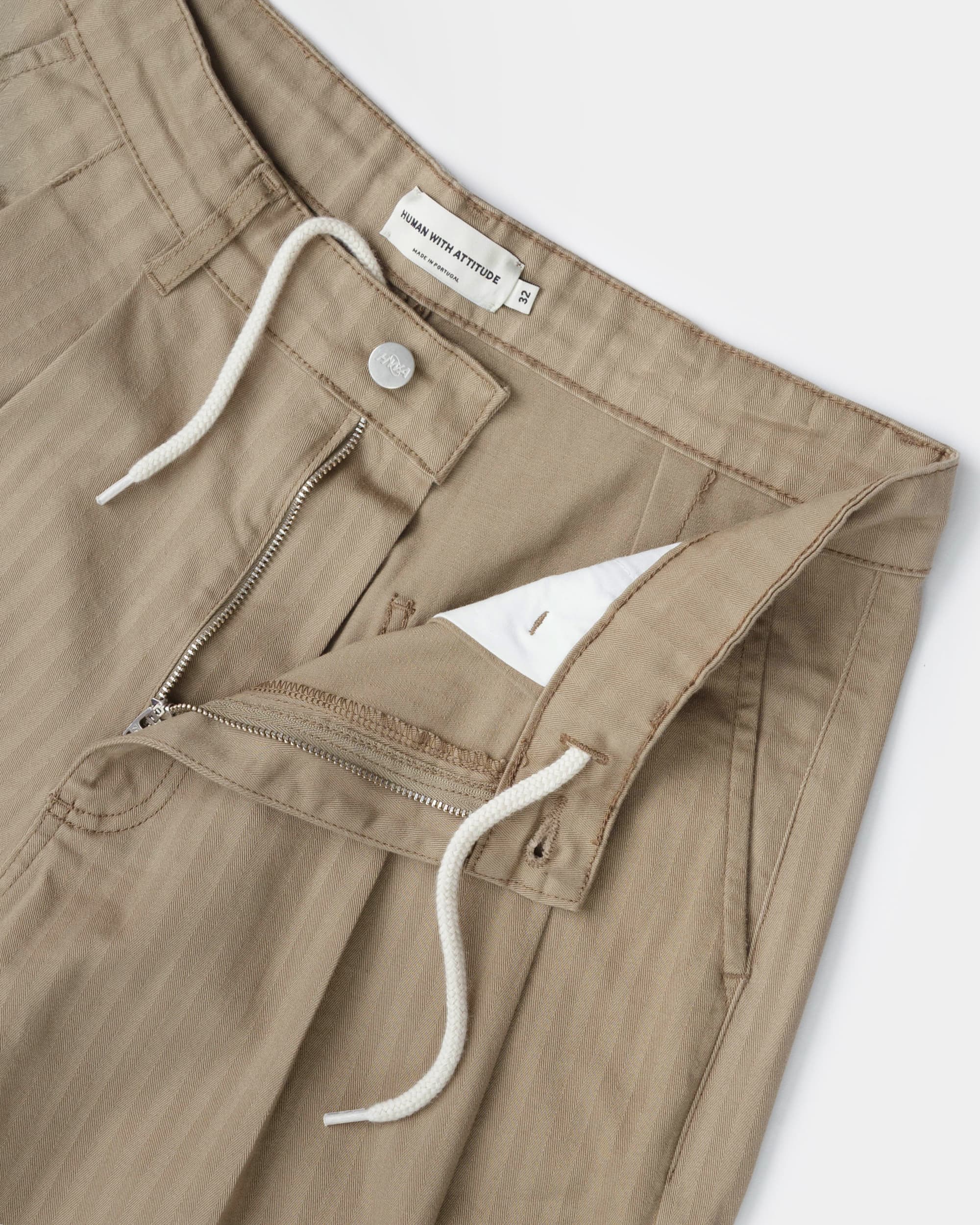 Short Pleated Onigiri - Herringbone