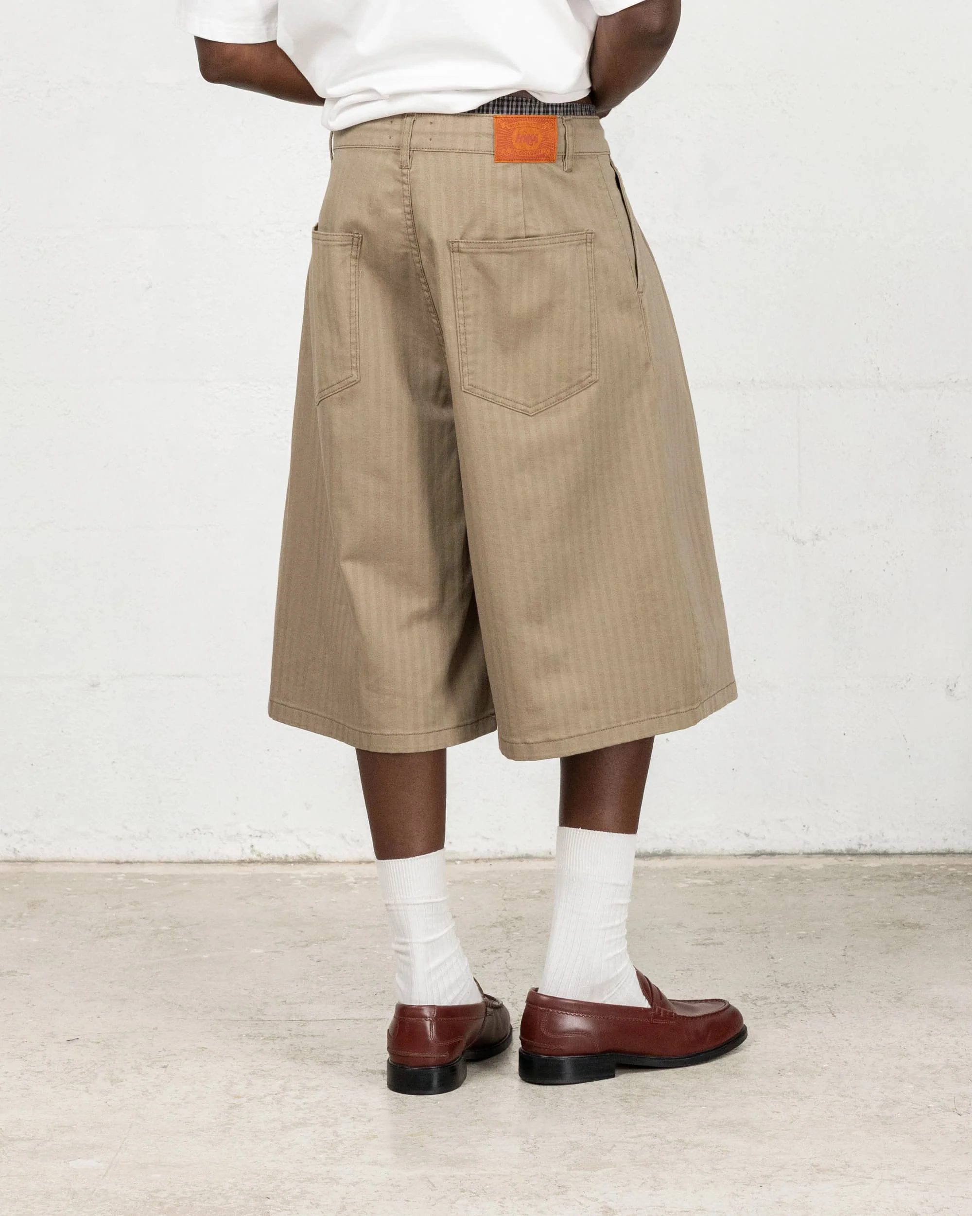 Short Pleated Onigiri - Herringbone